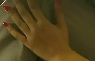सींग का बना फूहड़ उसे सेक्स के खिलौने के लिए पर्याप्त सेक्सी इंग्लिश मूवी नहीं मिल सकता है