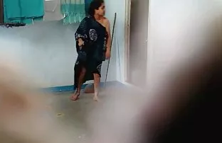सभी इंग्लिश हिंदी मूवी सेक्सी गीला और सींग का बना हुआ सारा गर्म टब में उसके दोस्त उड़ रहा था