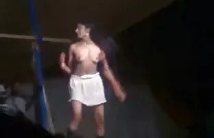 पुराने 4. इंग्लिश मूवी सेक्सी लंबे समय से प्रतीक्षित पुराने और युवा संभोग के वसंत और गर्मियों में