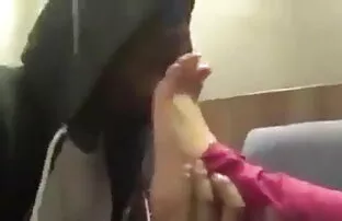 बड़े स्तन इंग्लिश सेक्सी वीडियो फुल मूवी के साथ उसके मंगेतर के साथ एक पुजारी
