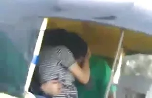 गर्म मूवी सेक्सी इंग्लिश फिल्म गोरा कमबख्त मशीनों के बीच में विभाजित हो जाता है