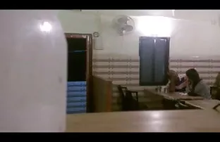 वह उसकी माँ इंग्लिश में सेक्सी मूवी की तरह