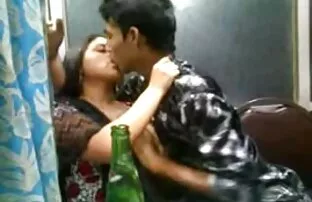 यादृच्छिक मार्डी ग्रास कार्रवाई इंग्लिश पिक्चर फुल सेक्सी