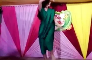 एक इंग्लिश सेक्सी मूवी हिंदी में गर्म श्यामला कमबख्त
