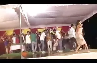 श्यामला प्यारी लिव एगुइलेरा इंग्लिश सेक्सी मूवी सोफे पर बीबीसी लेता है