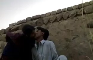 के साथ एक छोटे पीले थरथानेवाला के लिए अपने इंग्लिश मूवी सेक्सी फिल्म