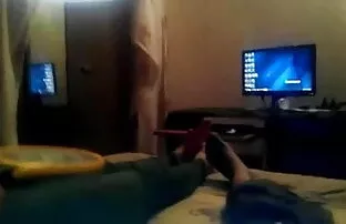 हॉट बेब उसके मुंह में सेक्सी मूवी इंग्लिश में कमिंग रखती है