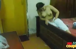 सेक्सी केंडल एक पागल मूड में है और उसे तंग बिल्ली घुसा पाने का इंग्लिश सेक्सी वीडियो मूवी फैसला