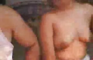 अश्लील-अशिष्ट गोद नृत्य देता इंग्लिश सेक्स वीडियो मूवी है