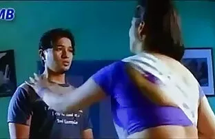 ग्लैमरस टैटू सुनहरे बालों वाली लड़की के साथ मज़ा है सेक्सी मूवी इंग्लिश में