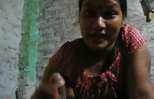 बैंग इंग्लिश सेक्स वीडियो मूवी असली किशोर: आन्या एक बड़ा मुर्गा के लिए उत्साहित हो जाता है